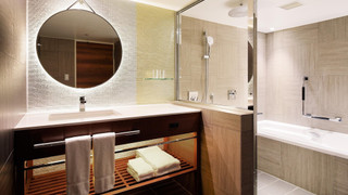 スイート キングベッド 1 台 オーシャンビュー タワー（オーシャンスイート, 高層階)