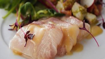 食事・飲み物 / 4