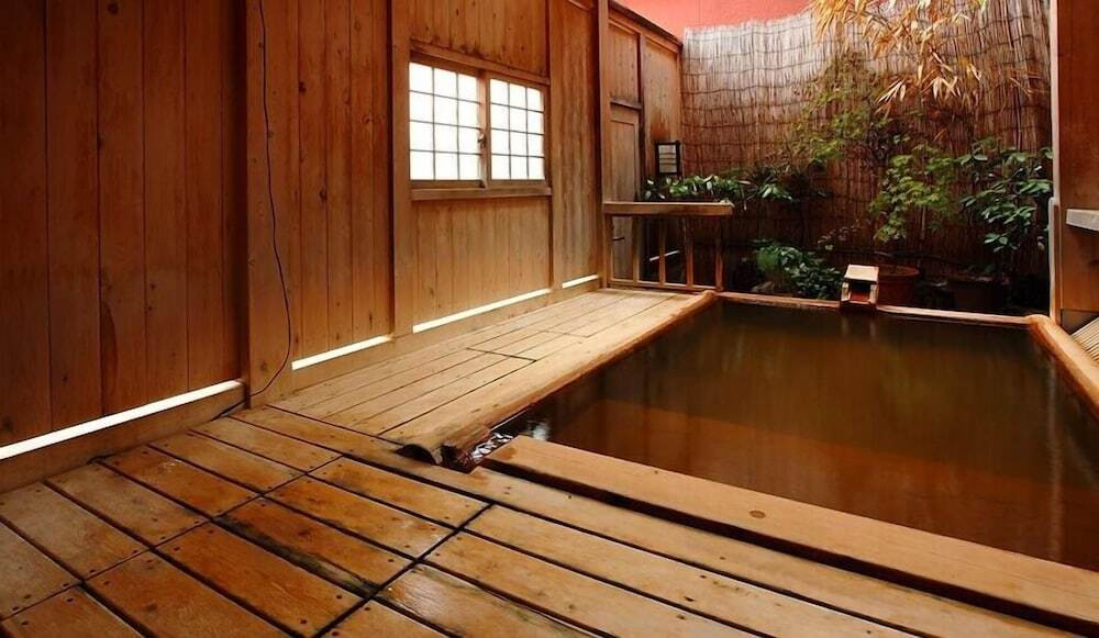 日本海と世界遺産「白神山地」の絶景◎男鹿温泉かけ流しの老舗旅館3408529