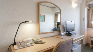 Semi Double Room (Smoking)