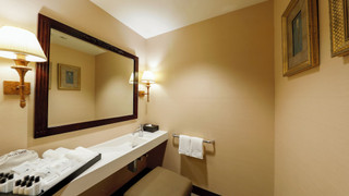 フォース[正ベッド4台] 禁煙（80平米）