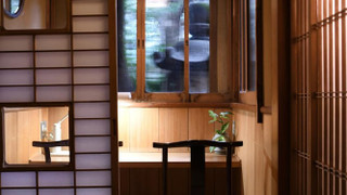 ラグジュアリー ルーム ベッド (複数台) 専用バスルーム ガーデンビュー (10+4 Tatami Mats)