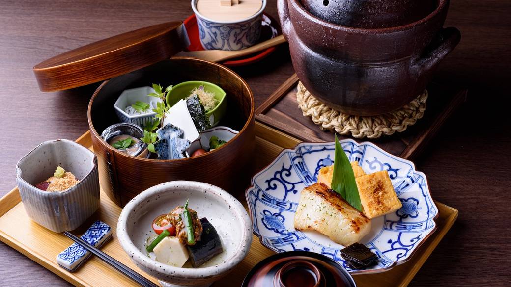 ふっくら炊き立てご飯と
和洋選べる朝食 / 1