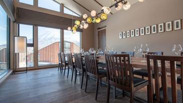 客室内のダイニングエリア / 38