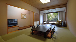 デラックス [本館] 和室リビング付 (44㎡/12畳)