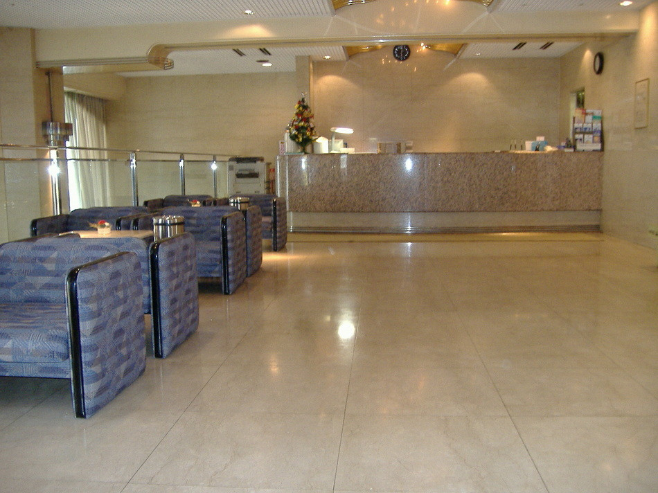 5. 駅から徒歩1分！広いベッドでゆったり♡「ホテルニューグリーンプラザ」3509922