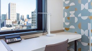 ルーム クイーンベッド 1 台 シティビュー (Free Breakfast)