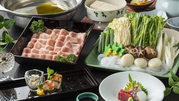 食事・飲み物 / 32