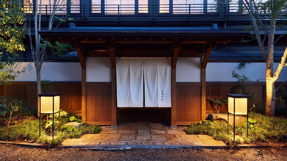 いつも頑張っているからこそ、たまにはリフレッシュ旅行に出かけたい3735542