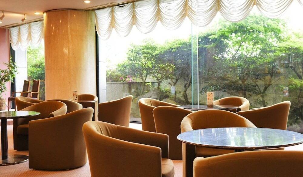 ロビーラウンジ / 1