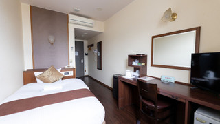 ダブルルーム セミダブルベッド 1 台 禁煙