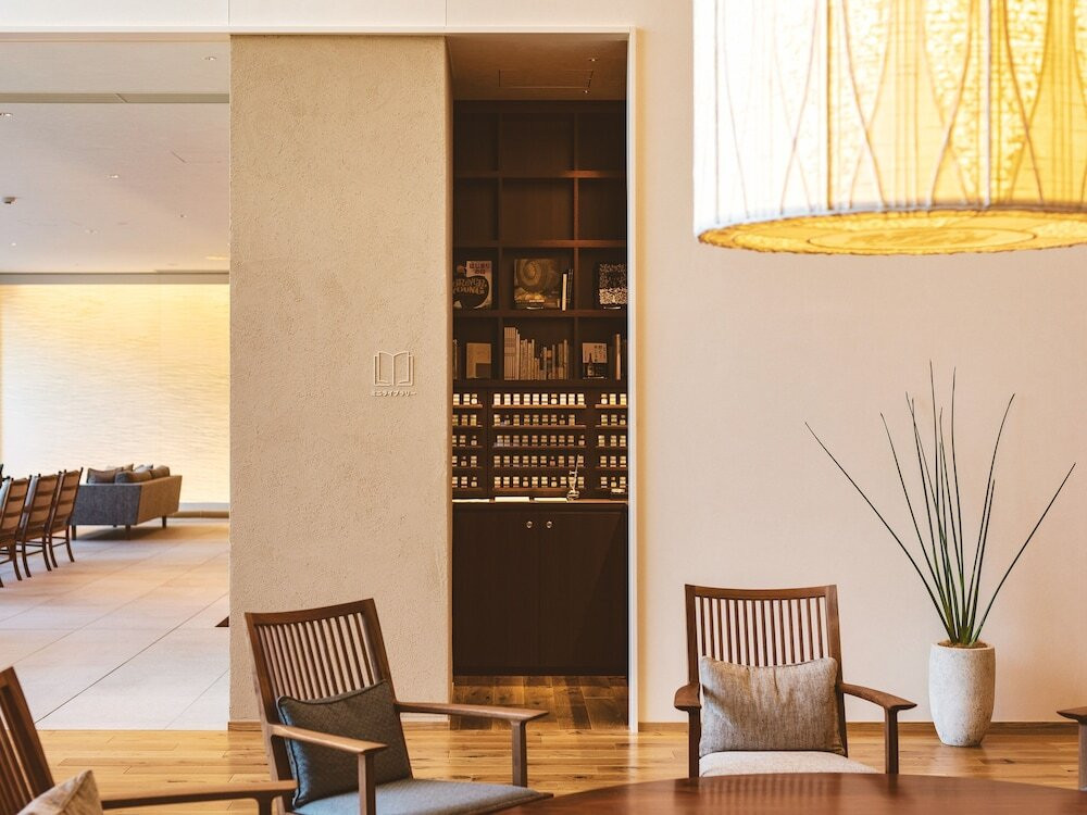 ロビーラウンジ