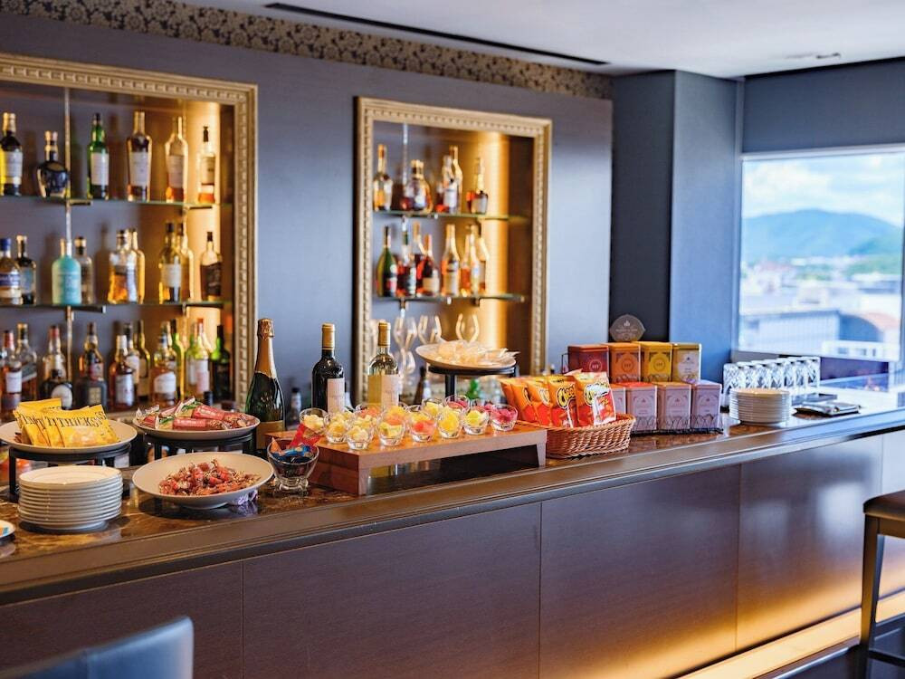 ラウンジ