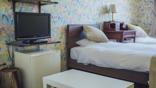 デザイン ルーム シングルベッド 2 台 パーシャルシービュー