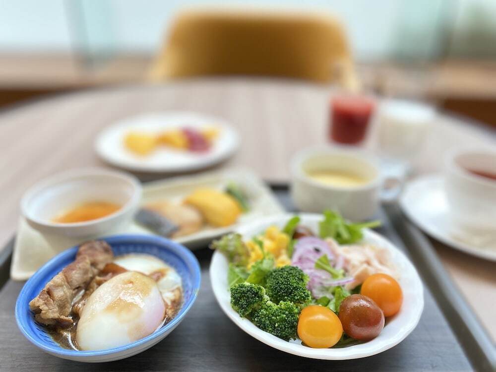 朝食