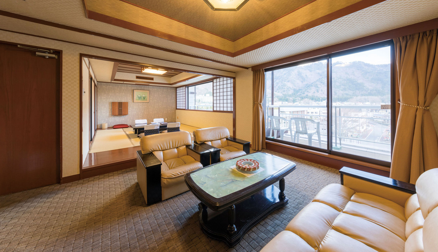 3つの巨大温泉施設で温泉三昧♪4229874