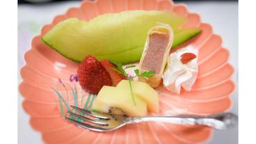 会席の一例(7) / 8