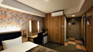 ダブルルーム ダブルベッド 1 台 喫煙可