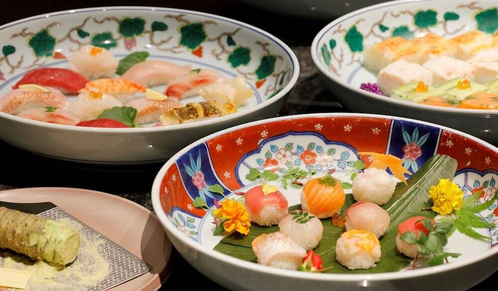 朝食ビュッフェのお寿司 / 1