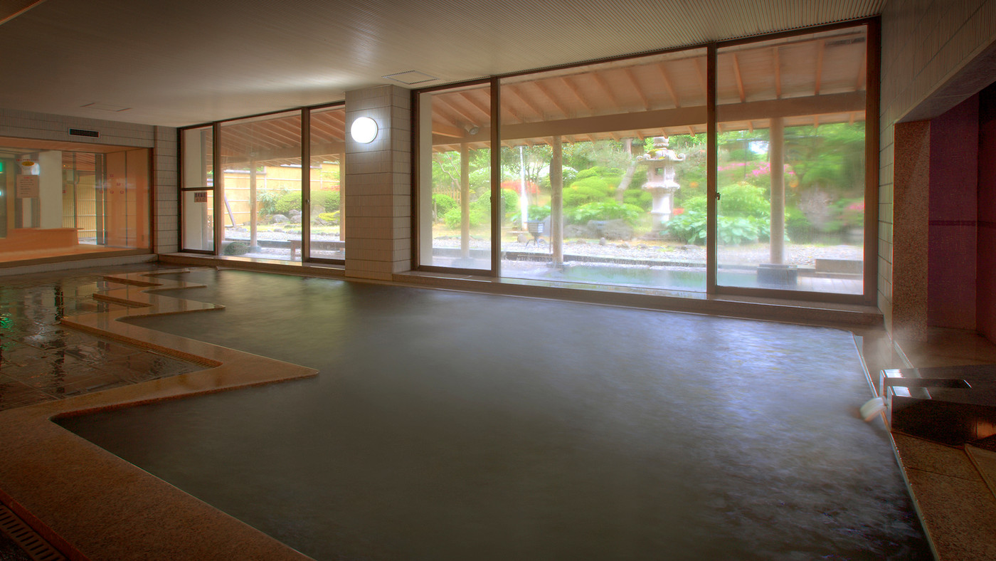 開放感溢れる「大浴場」3746069