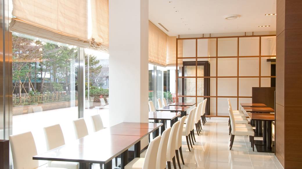 グラスシーズンズ内観 / 5