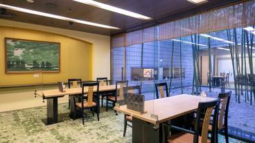 Restaurant / 9