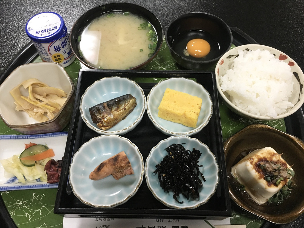 朝食