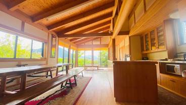 客室内のダイニングエリア / 10