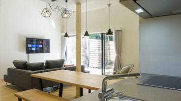 客室内のダイニングエリア / 23