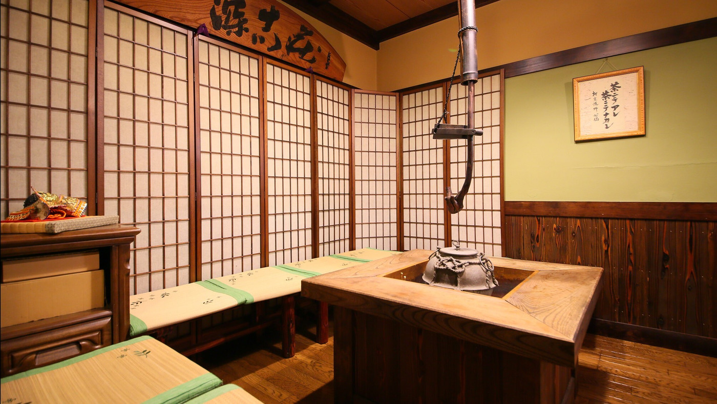 3. 歴史ある宿のアンティークに旅情気分が高まる「民芸旅館 深志荘（ふかしそう）」3733909