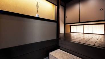 内部エントランス / 2