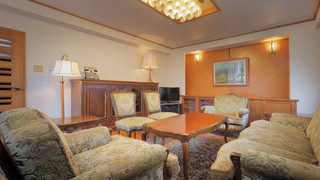 ロイヤルルーム