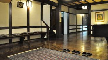 内部エントランス / 2