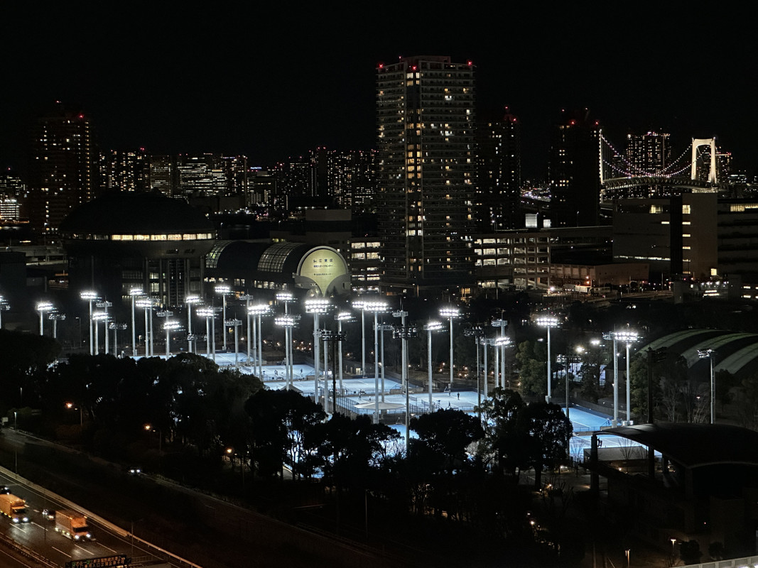 コーナールームからはお台場のレインボーブリッジが見える