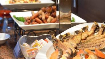 干物が並ぶ朝食 / 5