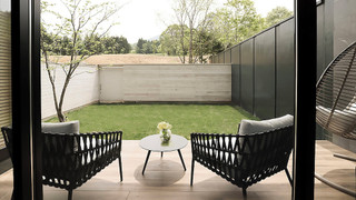 クラシック ルーム ダブルベッド 2 台 (Outdoor Living Area)