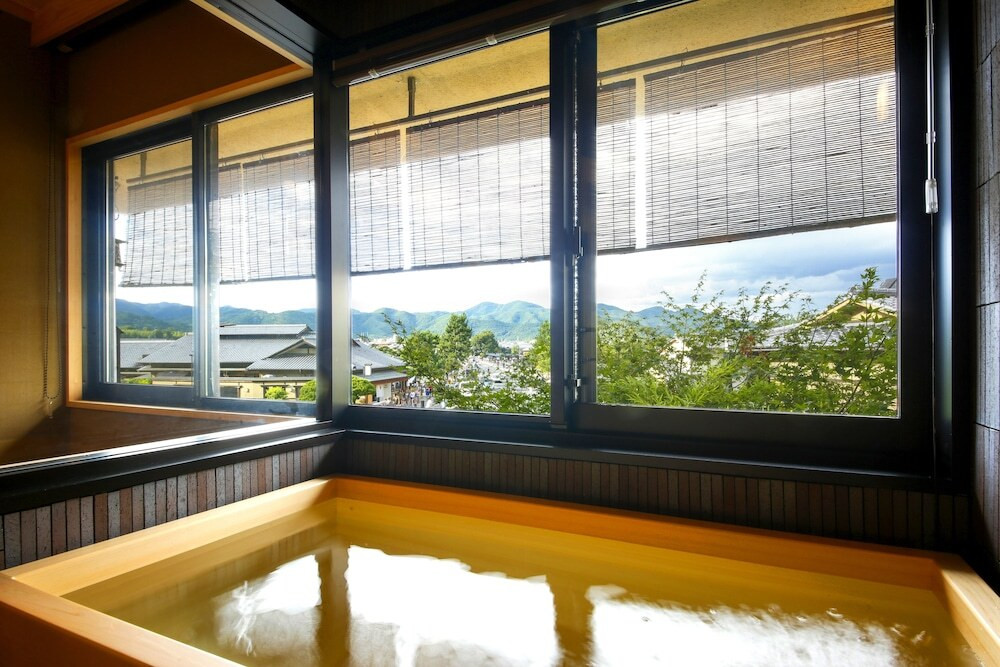 秀山閣 名古曽の間