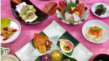 食事・飲み物 / 3