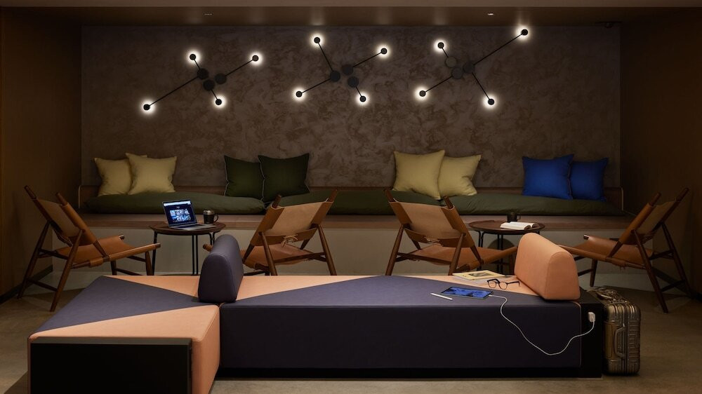 ロビーラウンジ