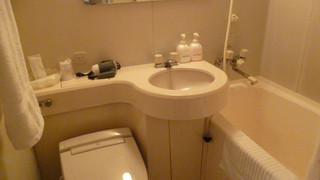 ツインルームシングルサイズベッド 2 台禁煙