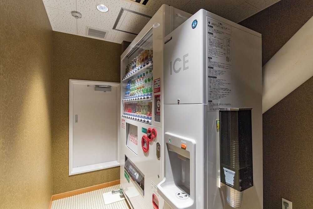 自動販売機と製氷機