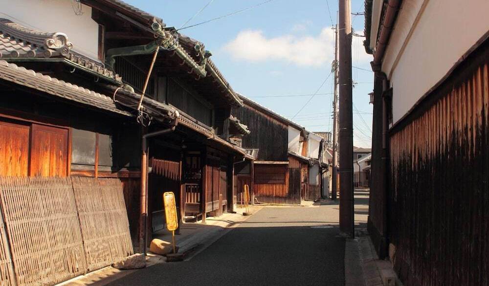 「ならまち」の風情ある街並み / 1