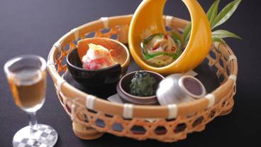 食事・飲み物 / 3