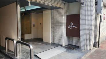 施設の入り口 / 3