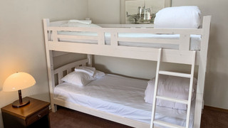 スタンダード 4 人部屋 共用バスルーム