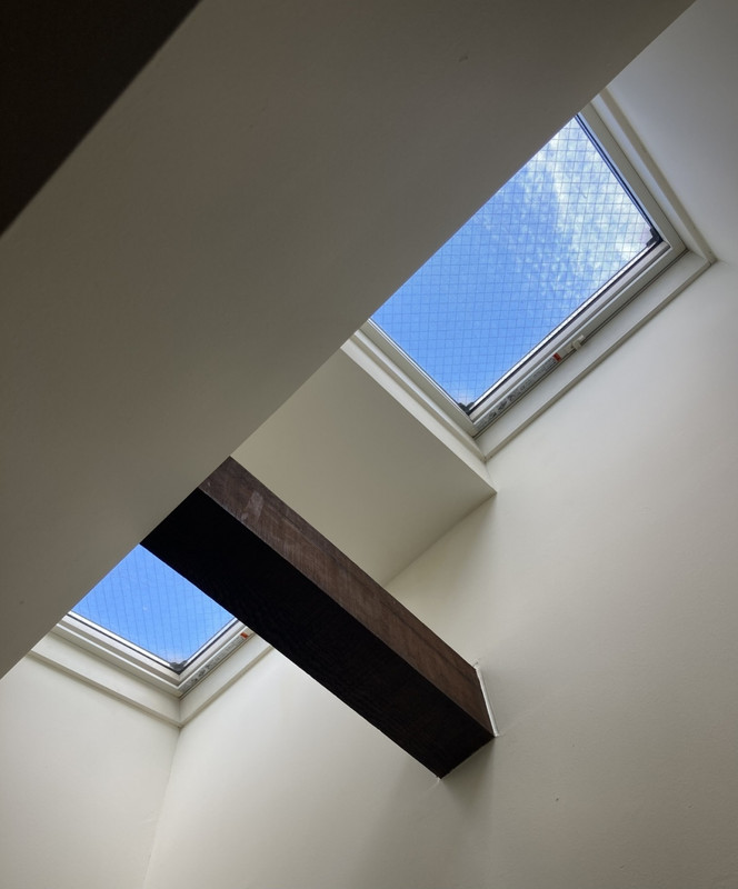 朝の天窓が nice