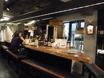 「元祖三茶 納豆ソース専門店 by456」内観 703642 店内2