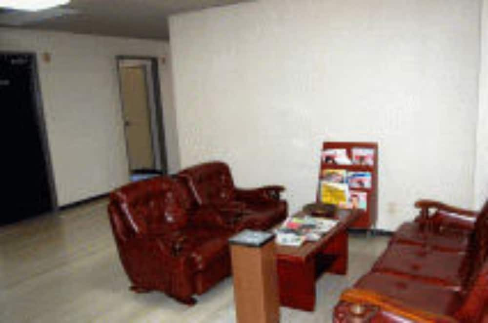 ロビー応接スペース