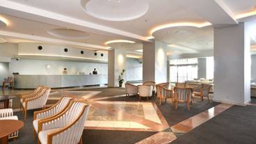 ロビーラウンジ / 4