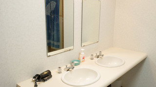 ツインルーム 共用バスルーム